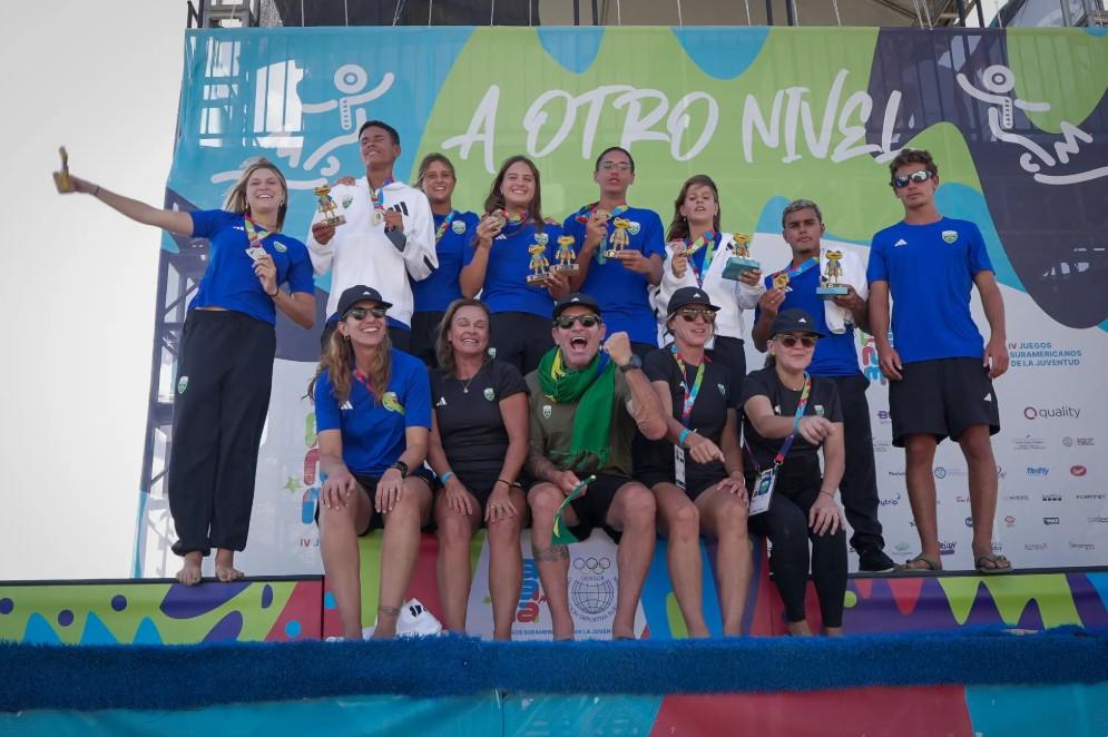 Surfe encerra Jogos com sete medalhas e leva Brasil ao topo do quadro de medalhas no quinto dia de competições