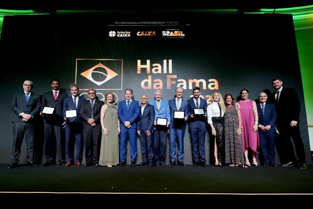 Alex Welter e Lars Björkström, Ricardo Santos e Emanuel Rego, e Oscar Schmidt são eternizados no Hall da Fama do COB