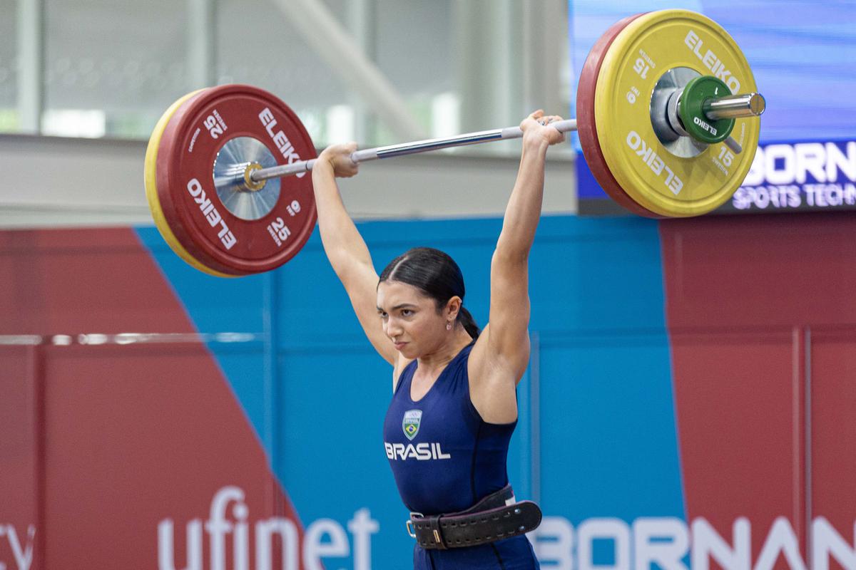 Emily Kuster vence primeiro ouro do levantamento de pesos e lidera dia vitorioso do Brasil; Isaac Gomes conquista bronze