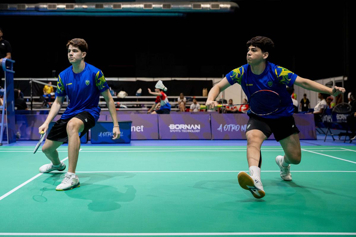 Primos e duplistas: badminton avança em família às finais nas duplas masculinas