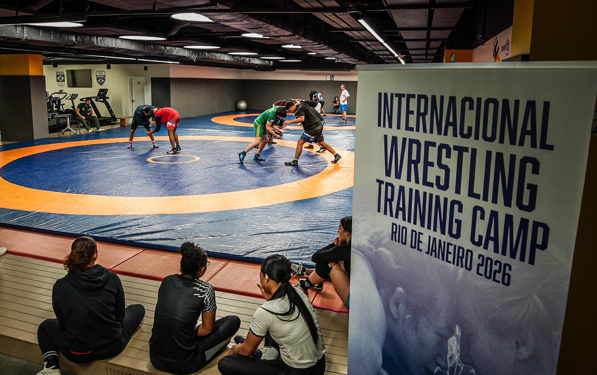 CT do COB recebe camp internacional de wrestling 
