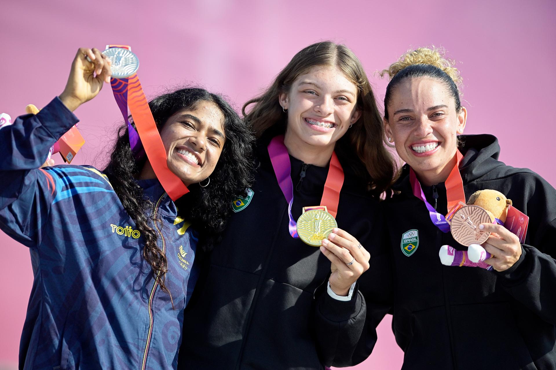 Aos 16 anos, Duda Ribeiro é ouro e divide primeira experiência sul-americana com sua inspiração Gabi Mazetto
