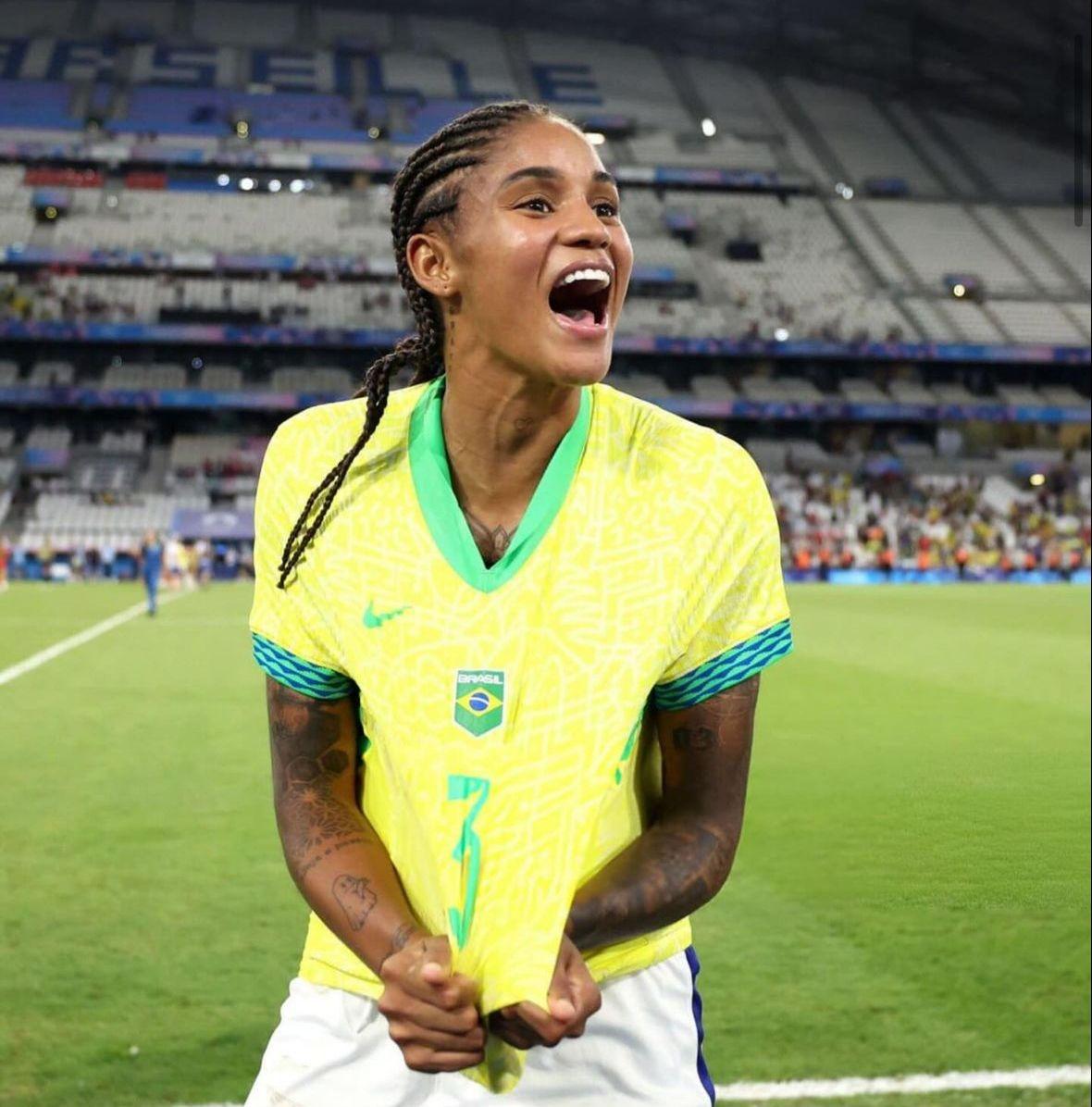 Tarciane Lima, zagueira da seleção brasileira