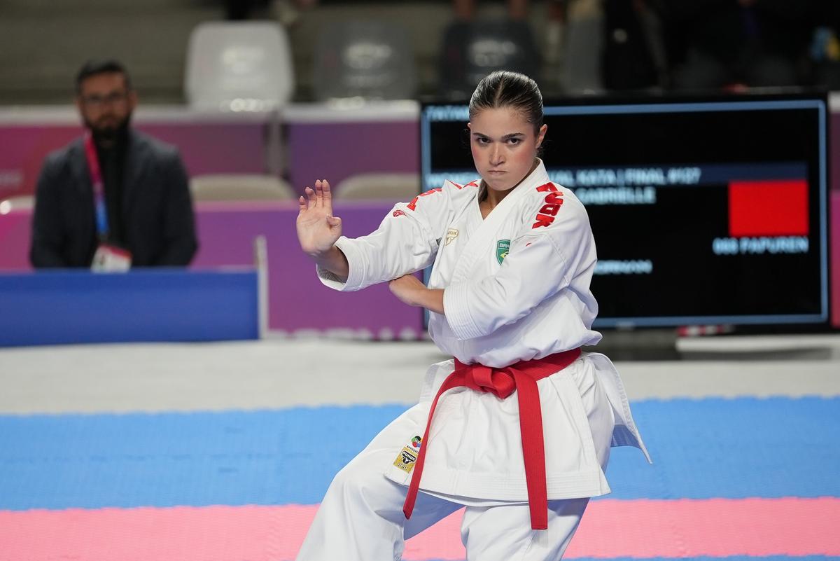 Gabrielle Henrique é ouro no karatê em dia de 33 medalhas para o Time Brasil em Santa Fé 2026