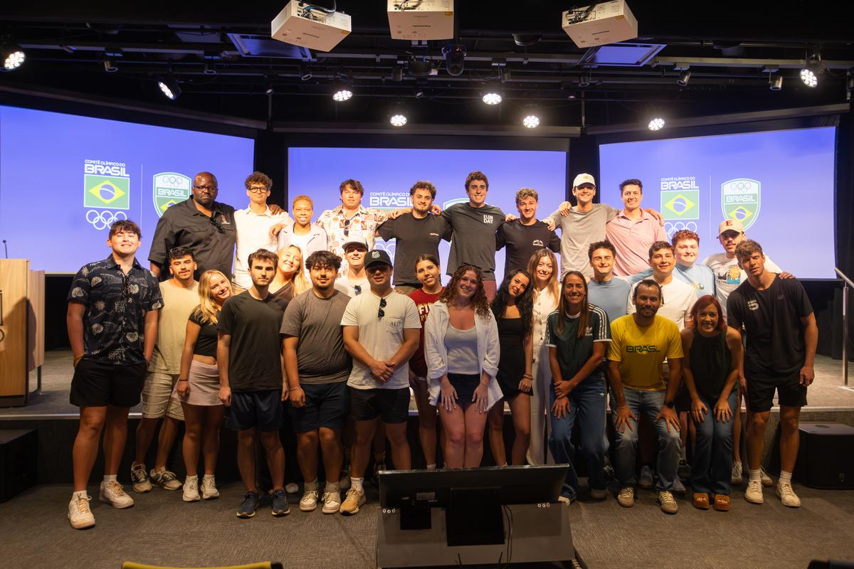 COB recebe visita de estudantes da Elon University, dos Estados Unidos