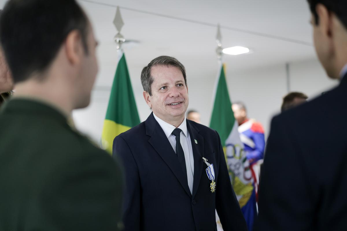 Presidente Marco La Porta é homenageado no Ministério da Defesa e na Câmara dos Deputados