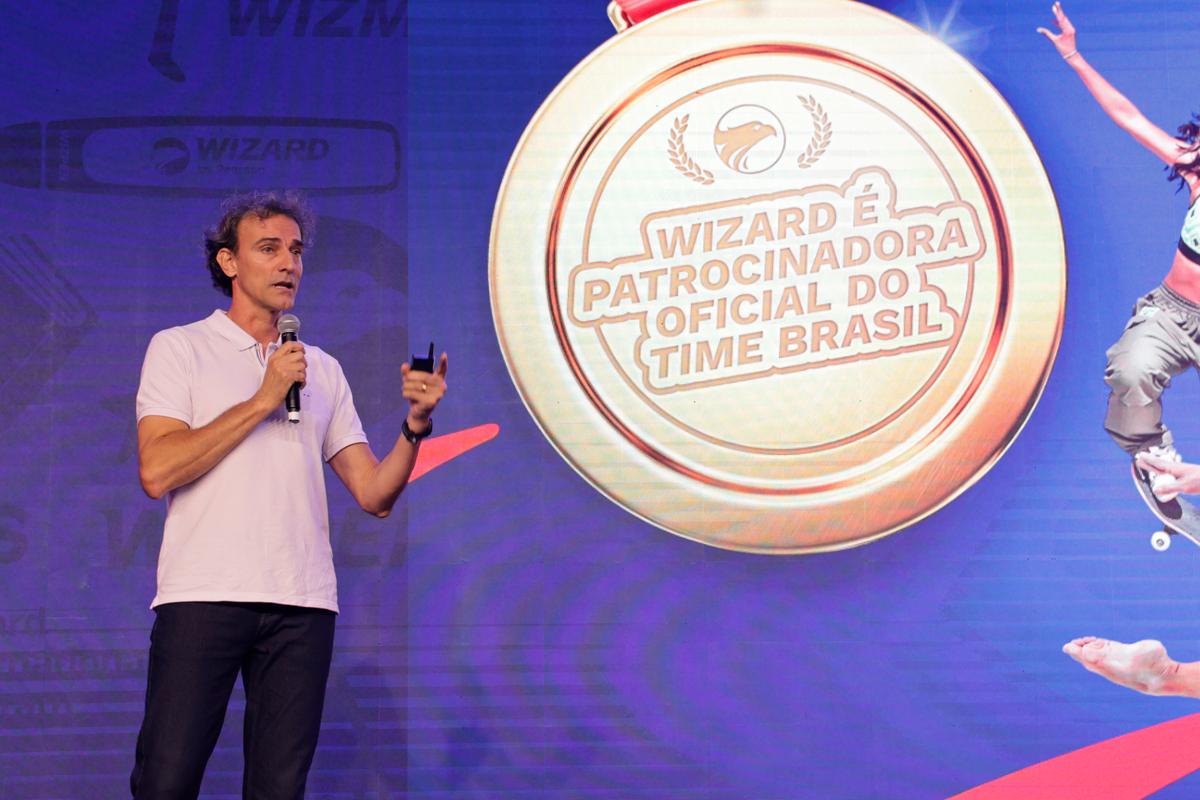 COB fecha parceria com a Wizard by Pearson