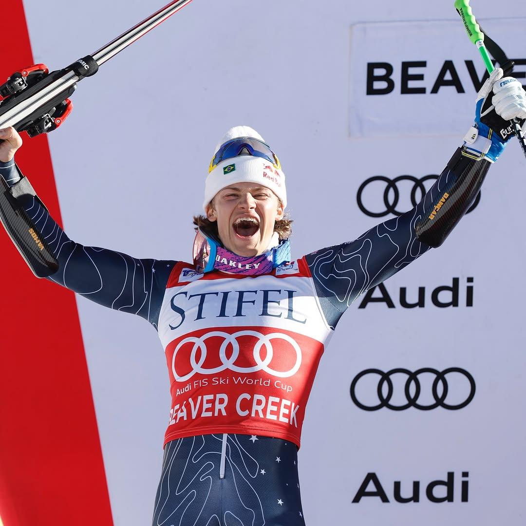 Lucas Pinheiro celebra prata nos EUA (agencezoom/FIS) Lucas Pinheiro celebra prata nos EUA (agencezoom/FIS)