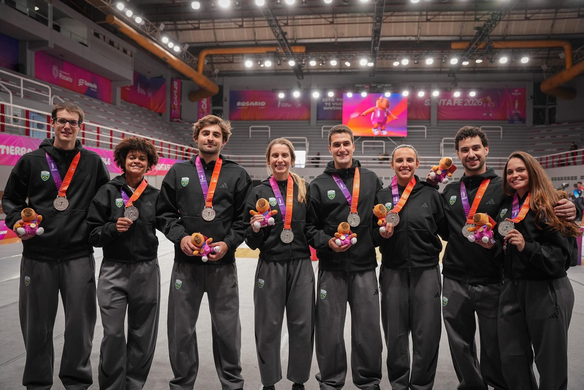 Equipe de florete feminino e de sabre masculino conquistam a medalha de prata. Foto: Gabriel Augusto/COB
