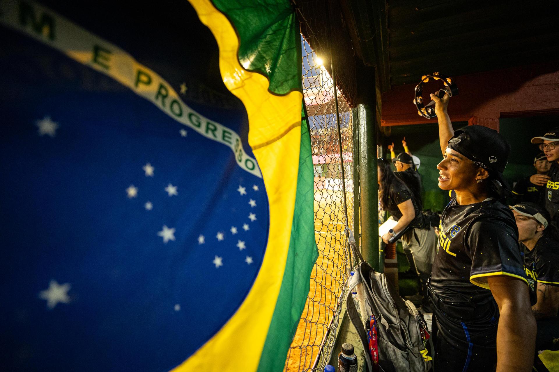 Partida entre Brasil x Colombia no Estadio Mundialista de Sóftbol, na provincia de Santa Fé, Argentina. Foto: Bruno Ruas /COB.