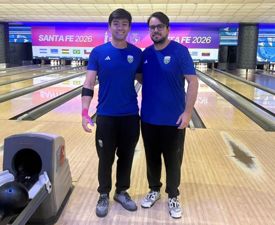 Estreantes, William Hideki e Julio Castello conquistam prata no boliche em Santa Fé 2026
