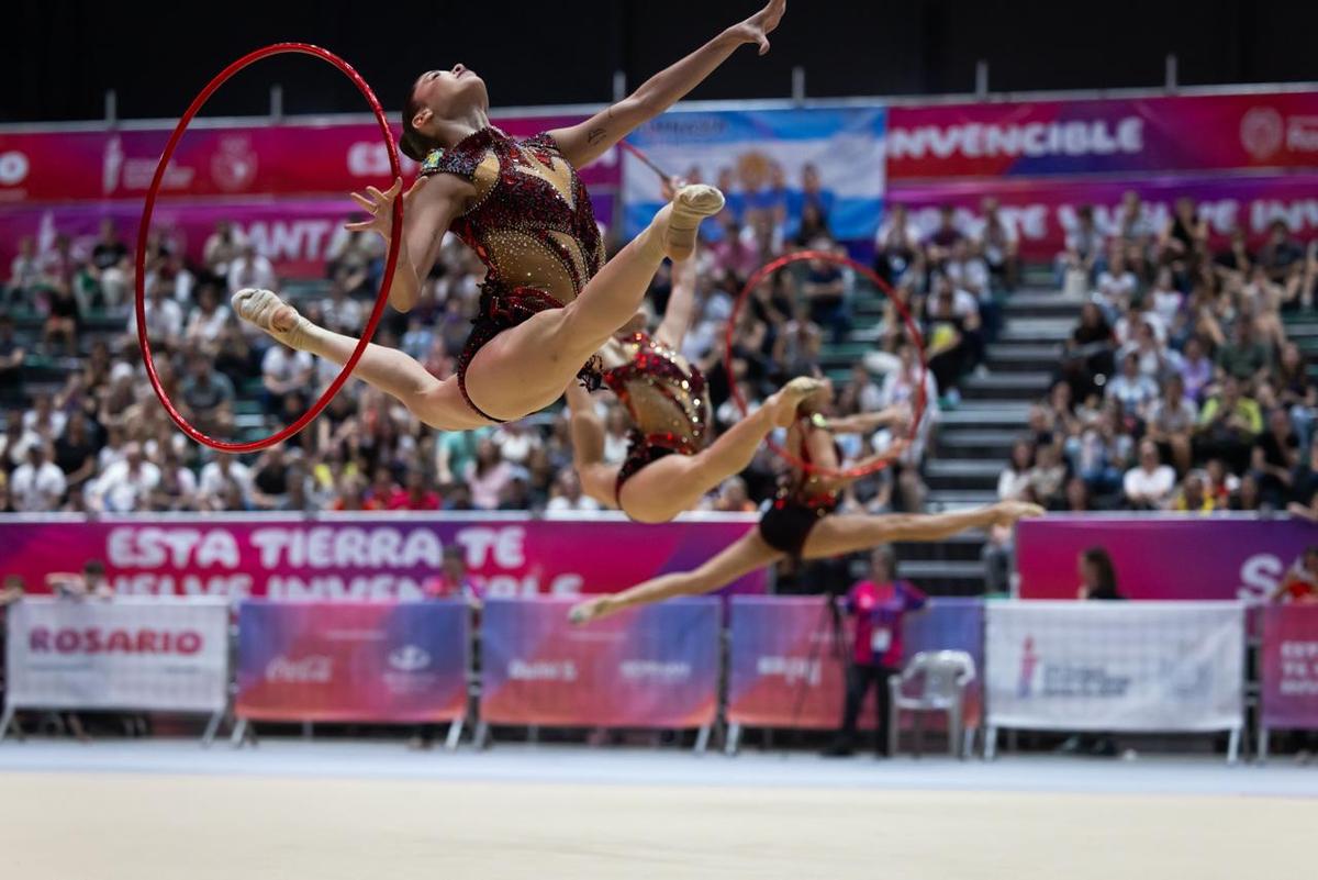 Leoas rugem alto e conquistam o ouro no conjunto da ginástica rítmica em Santa Fé