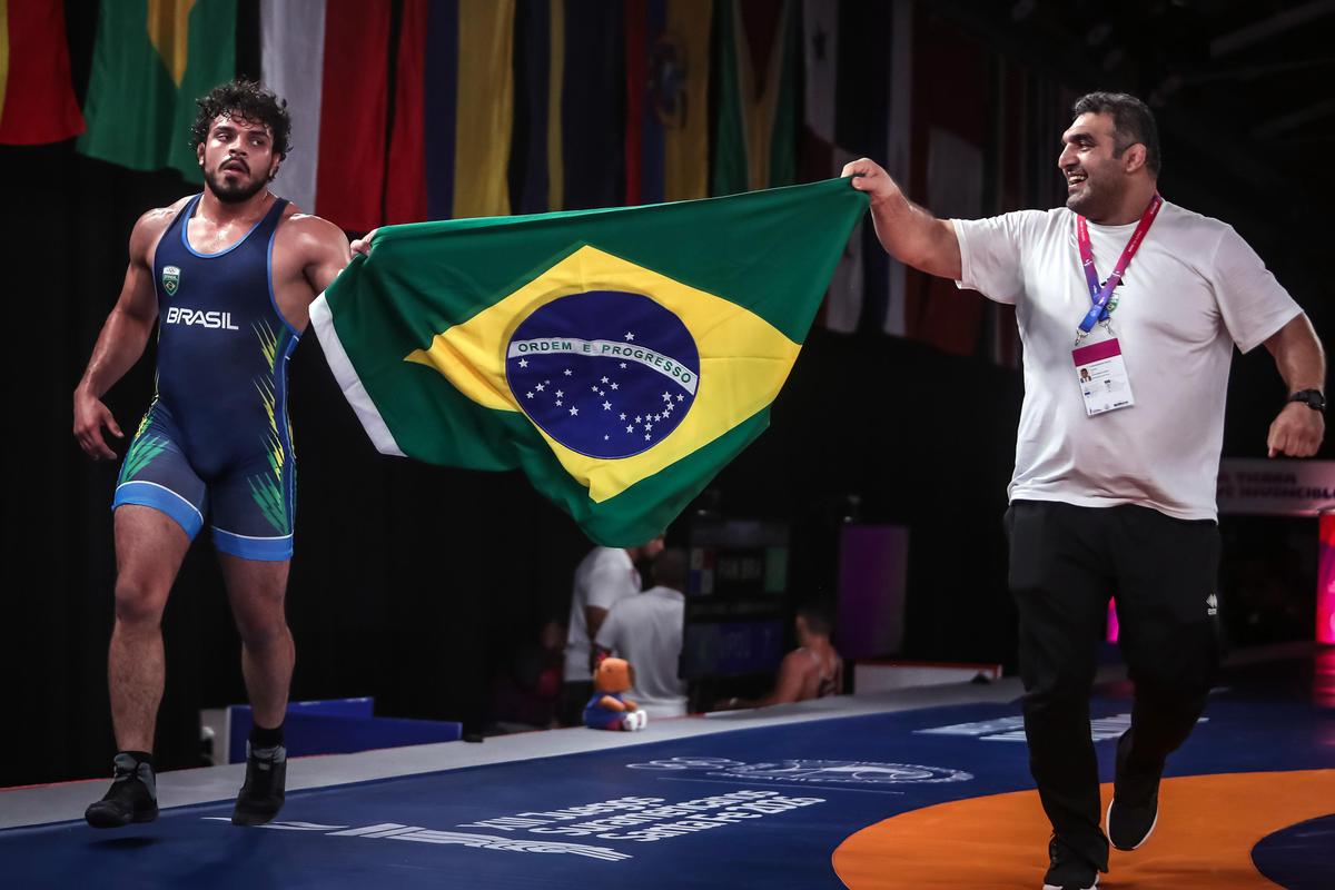 Pedro Gonçalves é ouro e Wrestling soma as primeiras medalhas em Santa Fé 2026