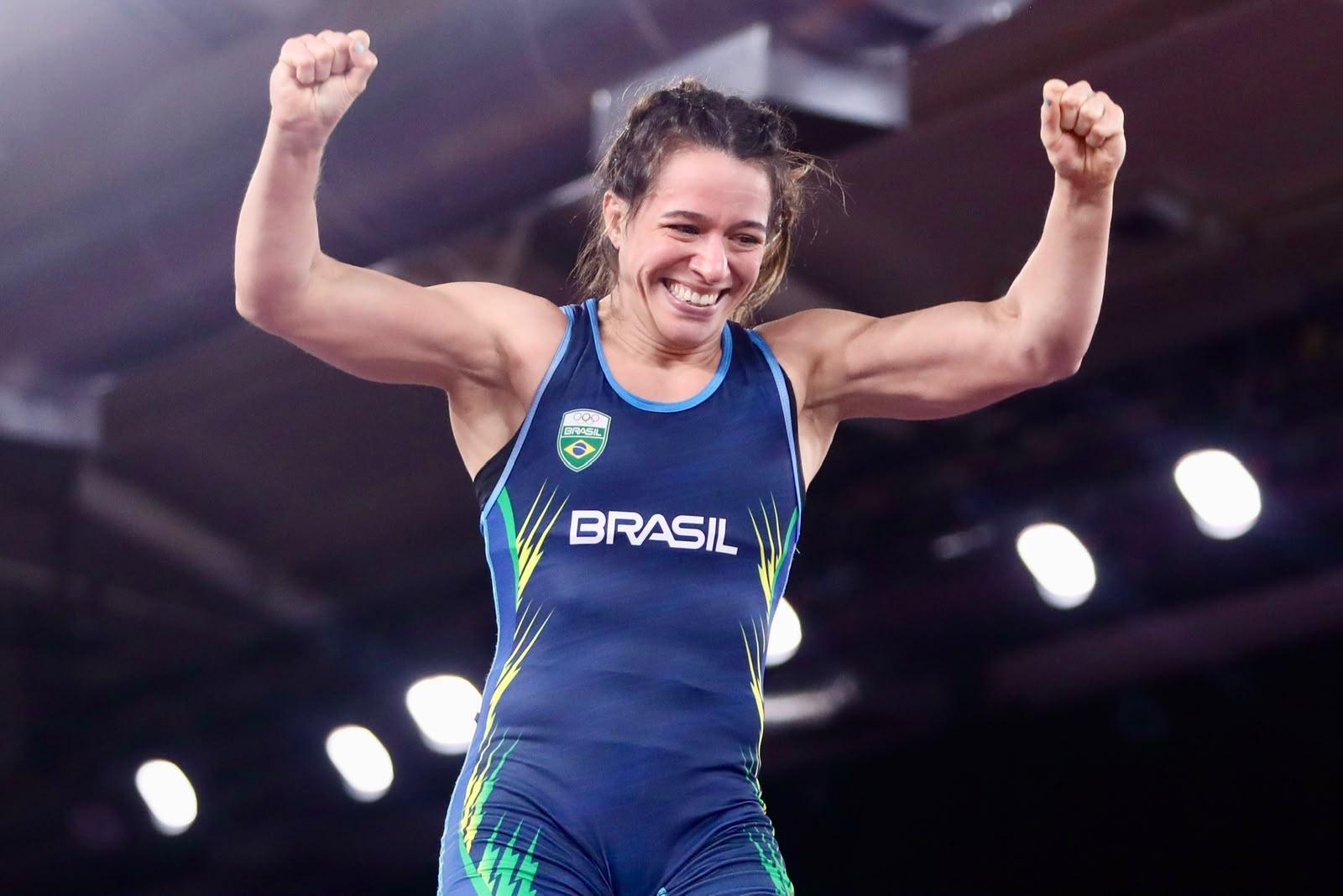Gaspar Nóbrega/COB Com revanche de Giullia Penalber, Wrestling feminino conquista cinco medalhas em Santa Fé 2026