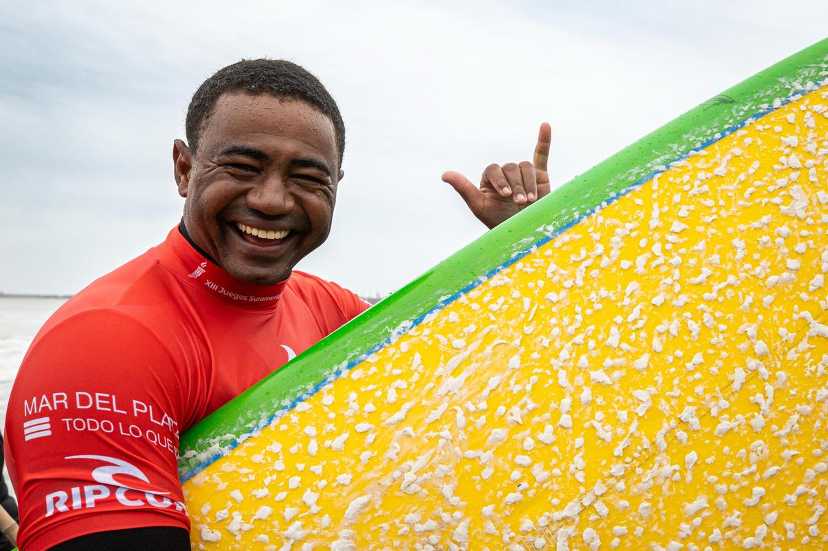 Do sonho de ser “cowboy” para a prateleira do longboard brasileiro: a trajetória do pentacampeão brasileiro Carlos Bahia